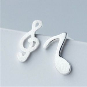 Back in stock!  🎼 🎶Silver Music Earrings🎵